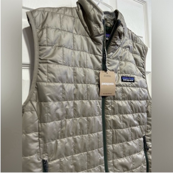 Patagonia Men's Medium Nano Puff Insulated Vest Seabird Grey NWT Puffer - Picture 2 of 8